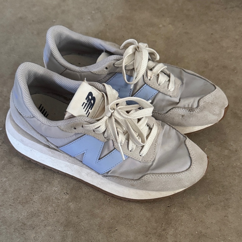New Balance 237
